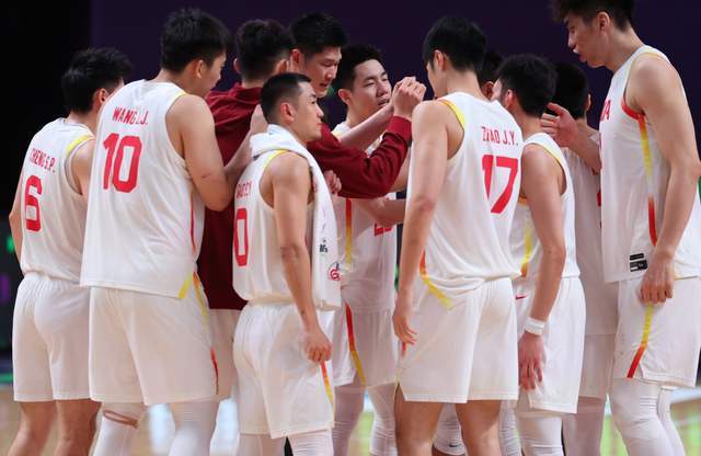加拿大28预测-中国男篮世预赛12人名单预测！广东三将或被淘汰，郭士强面临抉择